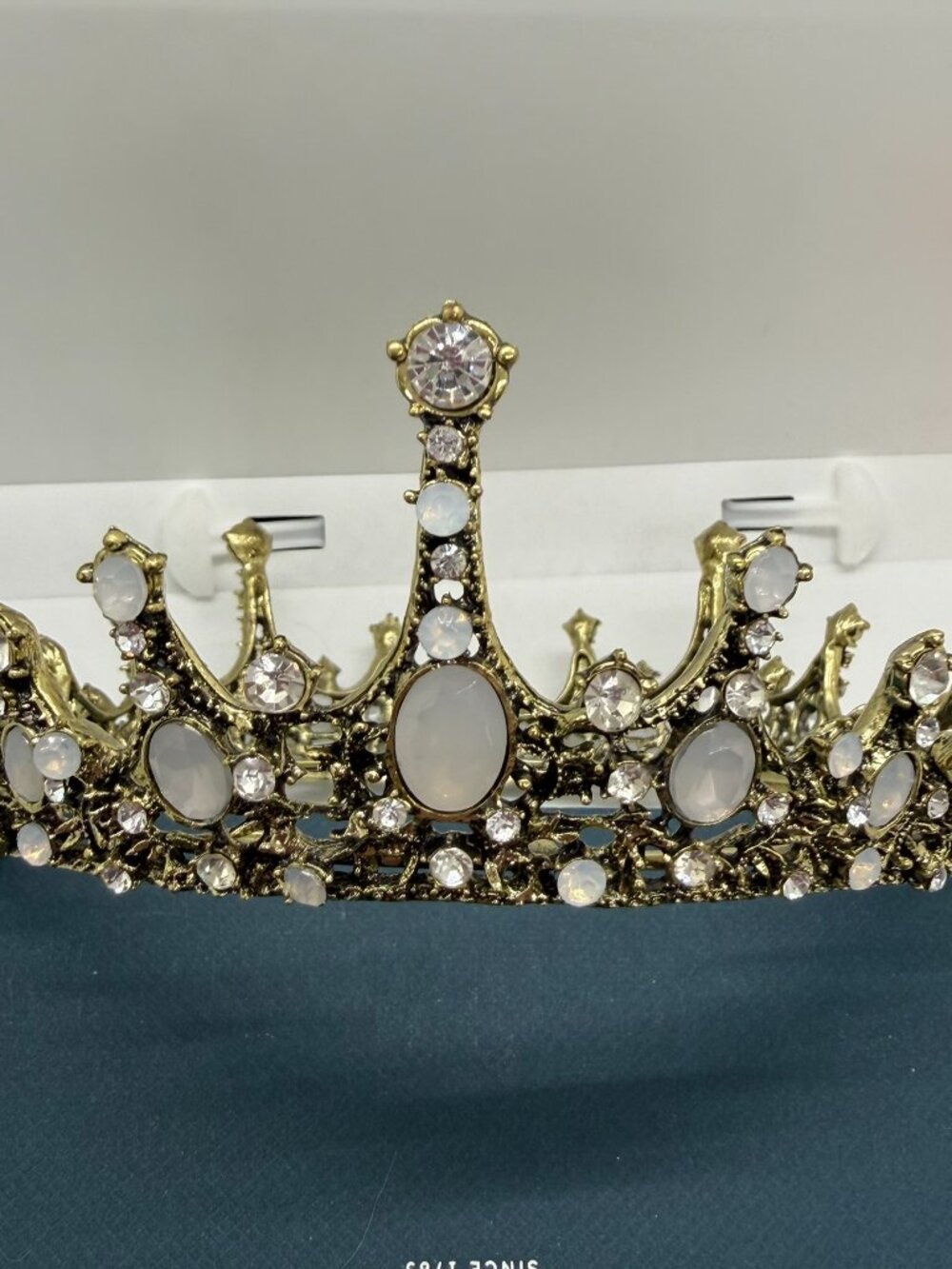 Crown - Picture 4 of 7